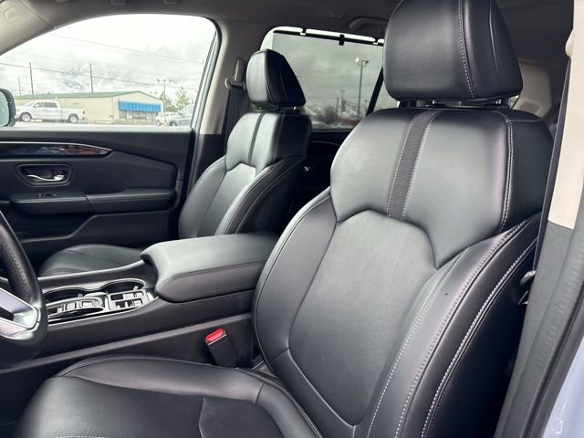 Used 2023 Honda Pilot Touring image 11