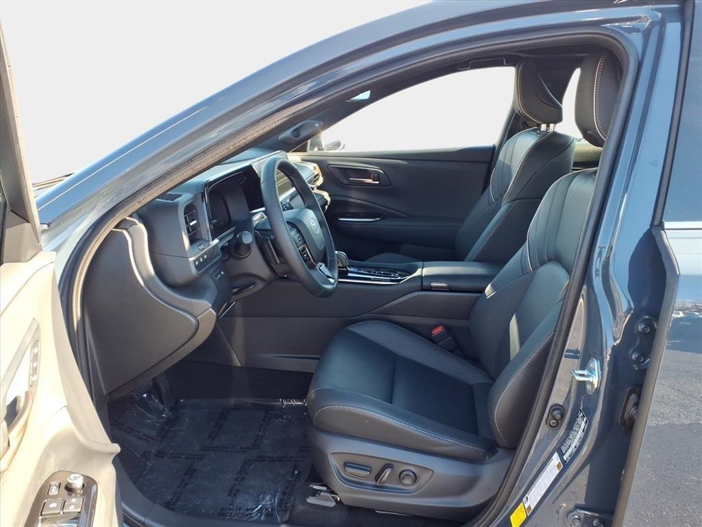 Used 2025 Toyota Crown Signia image 8