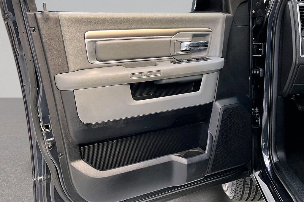 Used 2014 RAM 2500 SLT w/ Luxury Group image 19