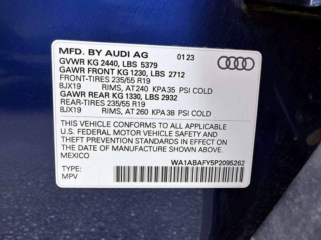 Used 2023 Audi Q5 2.0T Premium w/ Convenience Package AWD/4WD image 31