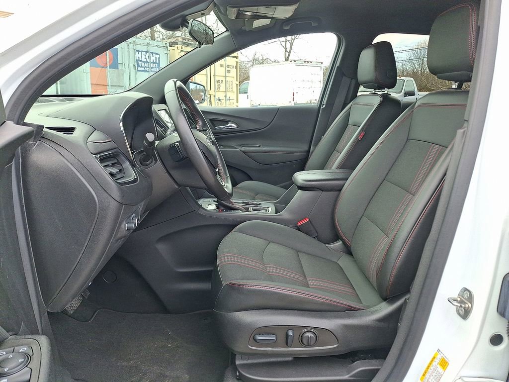 Used 2022 Chevrolet Equinox RS image 16