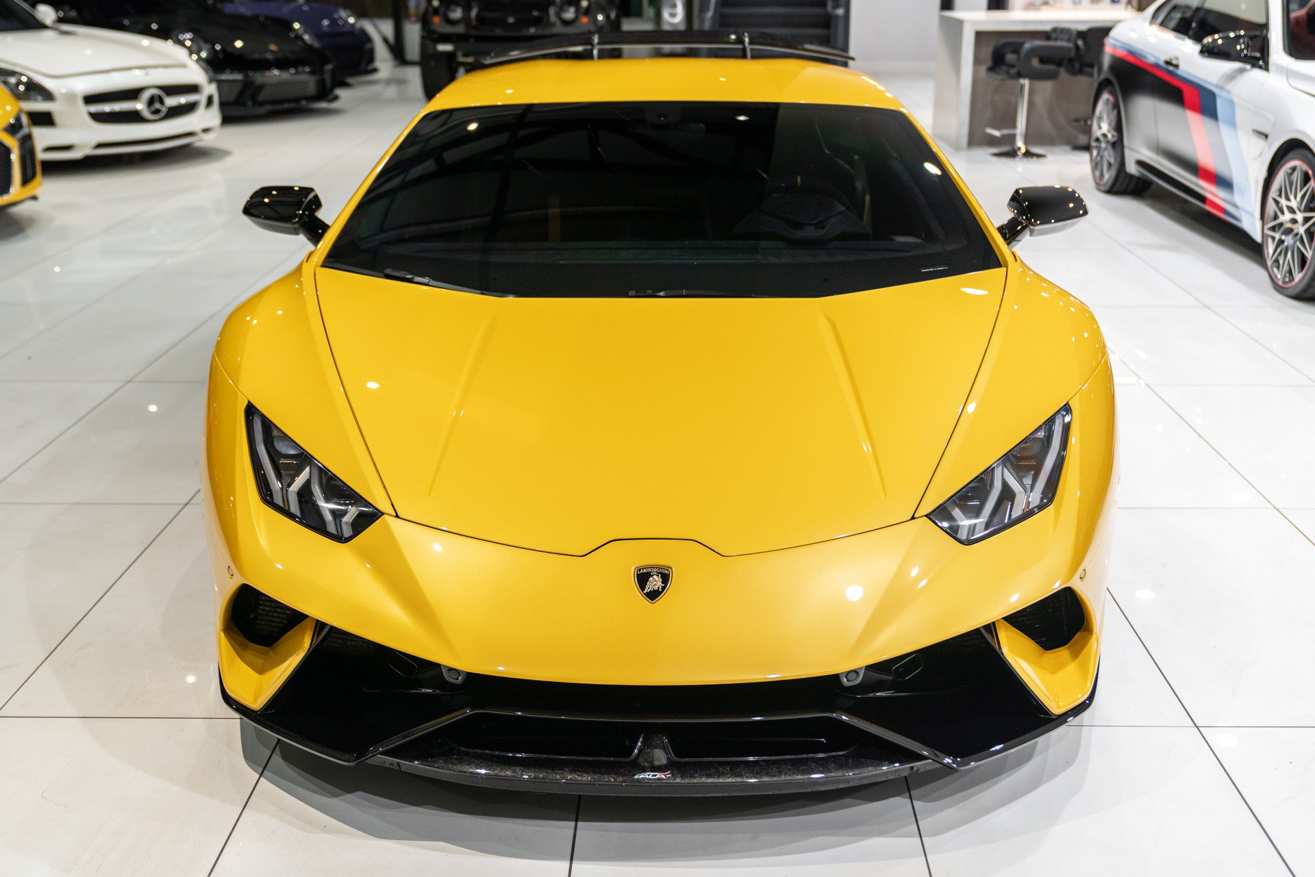 Used 2018 Lamborghini Huracan Performante AWD/4WD image 6