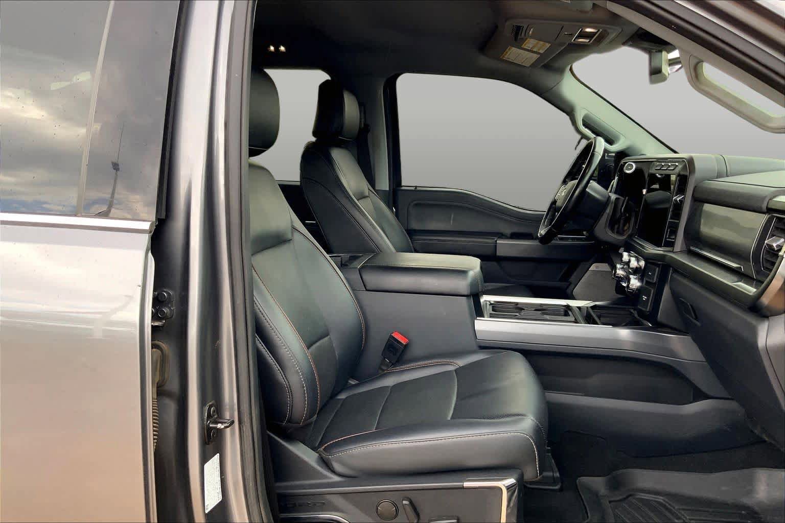 Used 2024 Ford F250 Lariat w/ Chrome Package AWD/4WD image 9