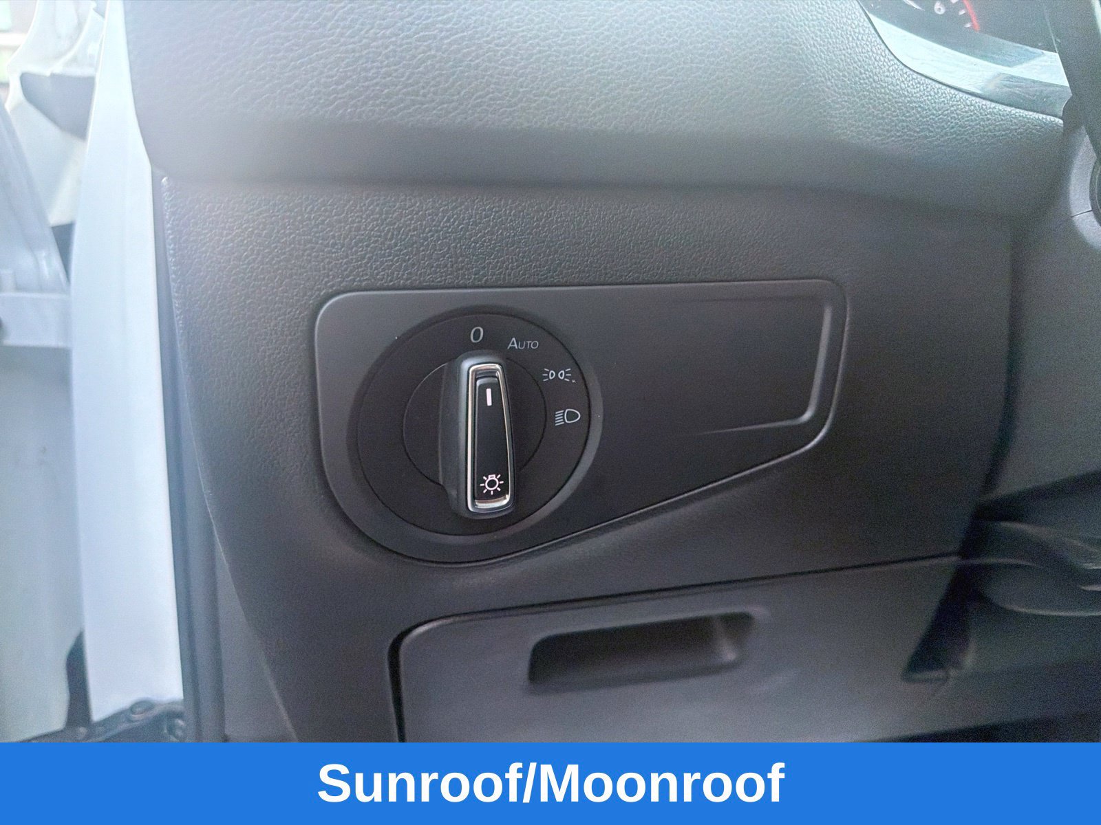 Used 2021 Volkswagen Tiguan SE w/ Panoramic Sunroof Package AWD/4WD image 14