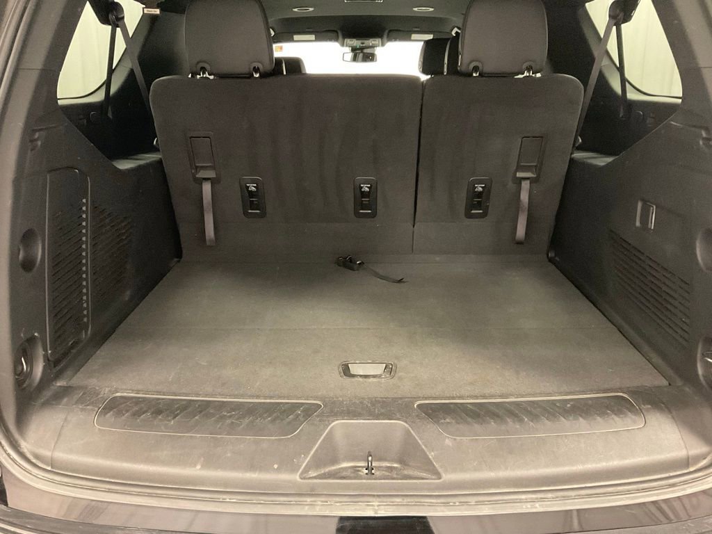 Used 2024 Chevrolet Suburban LT image 10