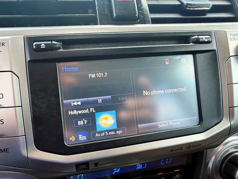 Used 2016 Toyota 4Runner Limited AWD/4WD image 23
