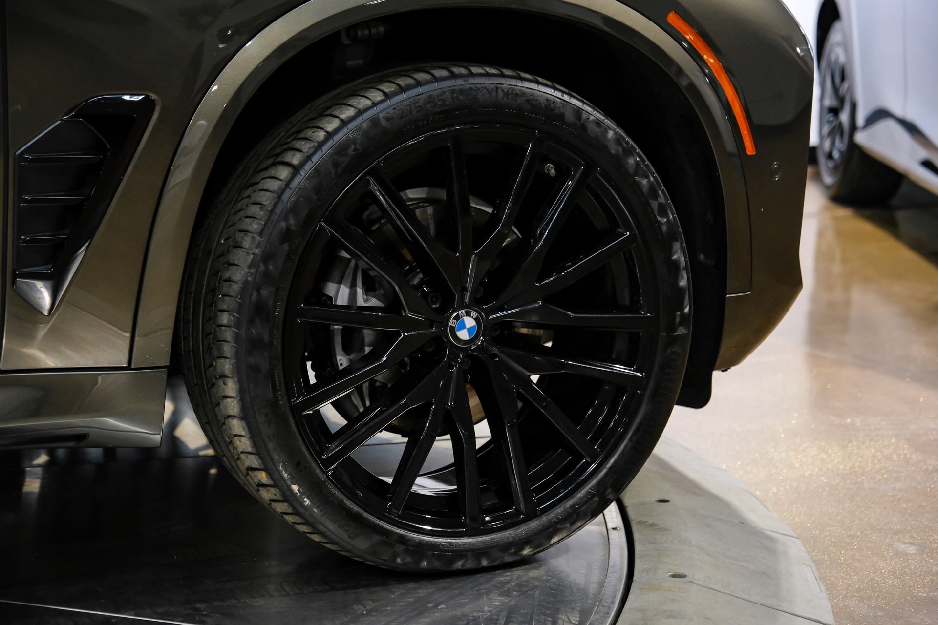 Used 2024 BMW X5 sDrive40i w/ M Sport Package RWD image 67
