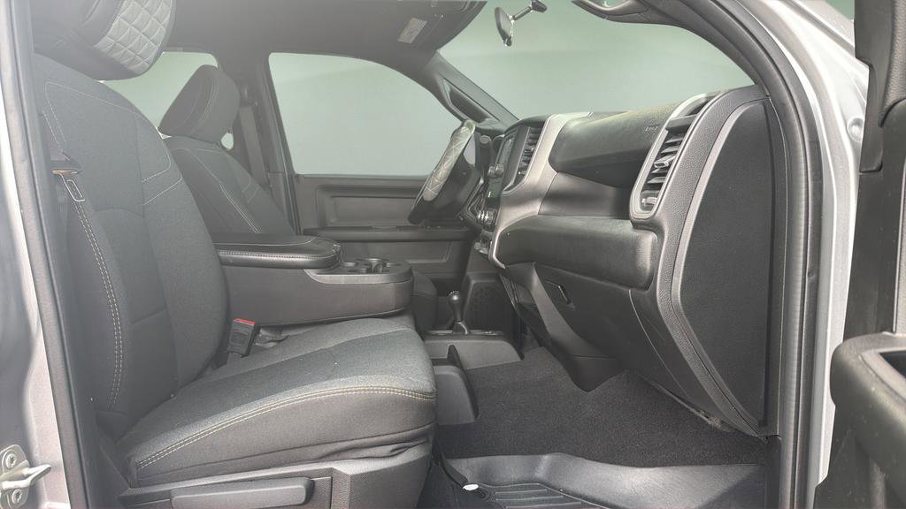 Used 2024 RAM 2500 Tradesman w/ Chrome Appearance Group image 11