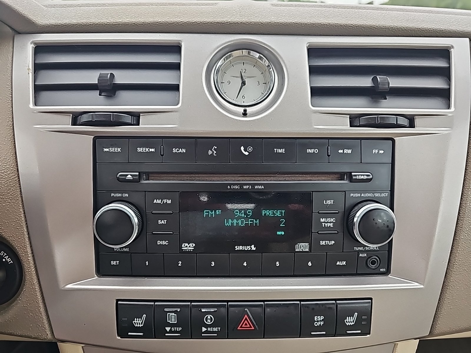 Used 2008 Chrysler Sebring Limited w/ Luxury Group FWD image 18