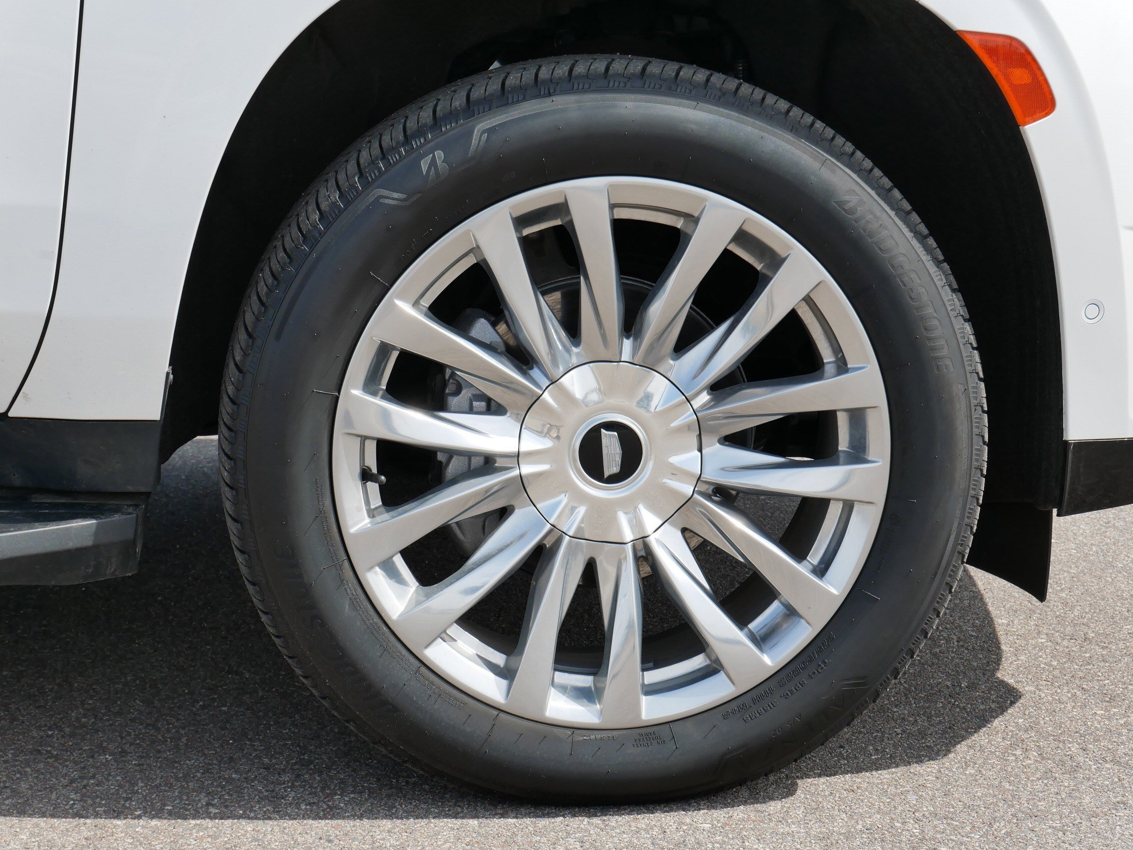 Certified 2024 Cadillac Escalade Premium Luxury image 15