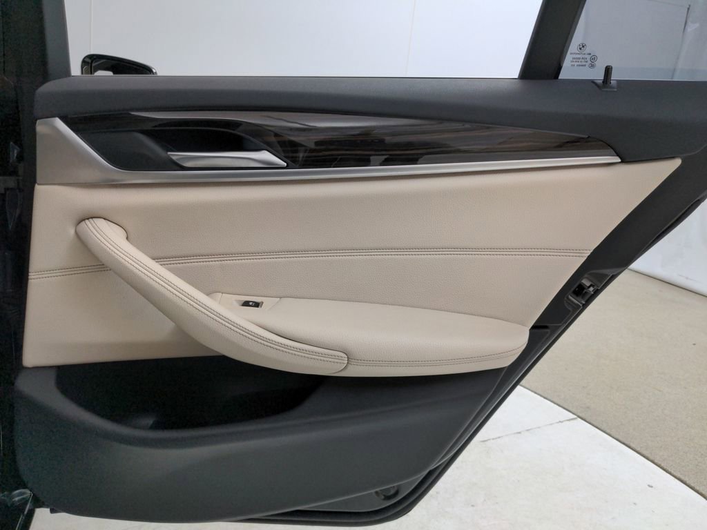 Used 2020 BMW 530e xDrive w/ Convenience Package AWD/4WD image 31