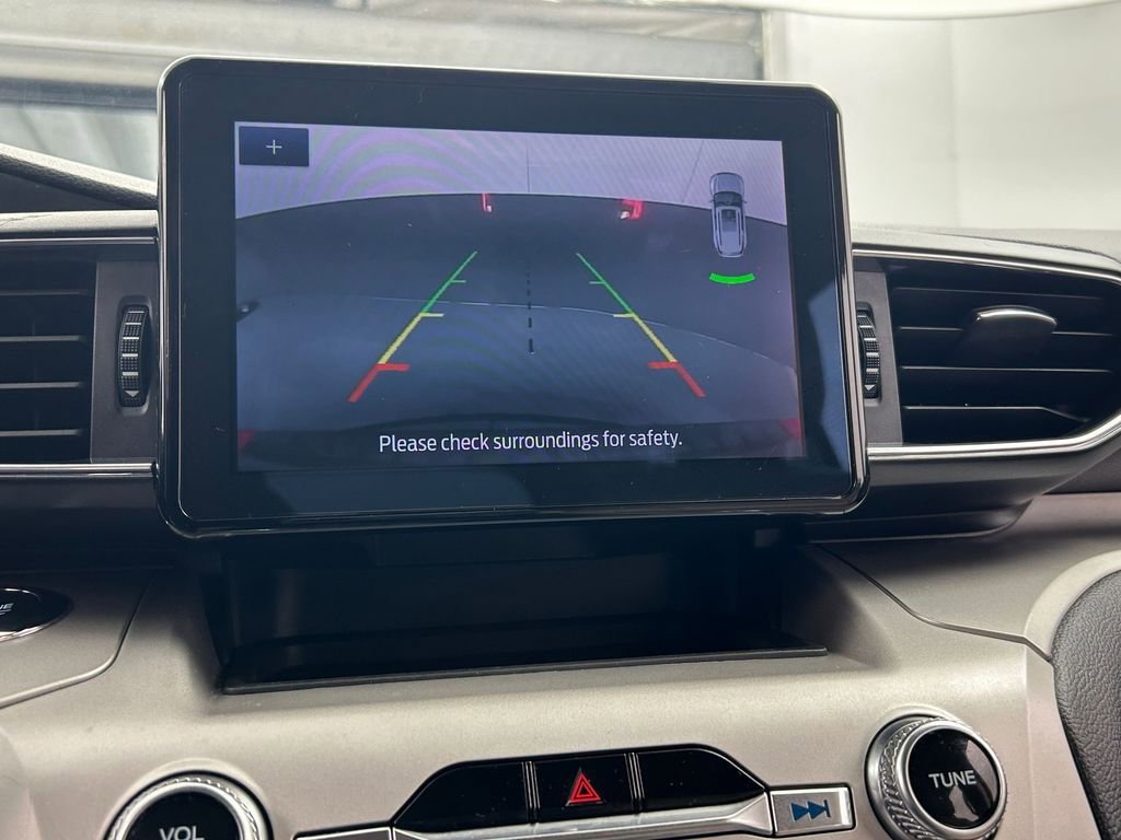 Used 2021 Ford Explorer XLT w/ Equipment Group 202A image 21