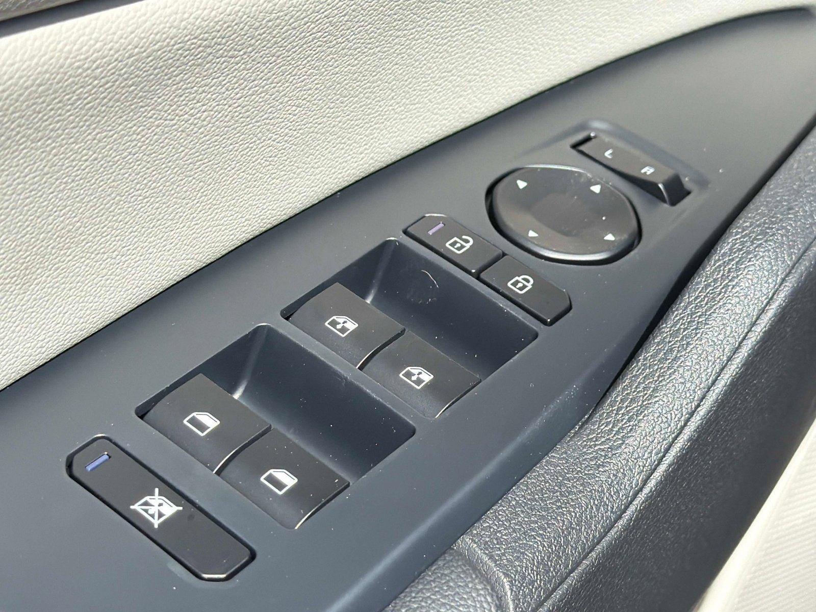 New 2026 Kia Sportage EX FWD image 15