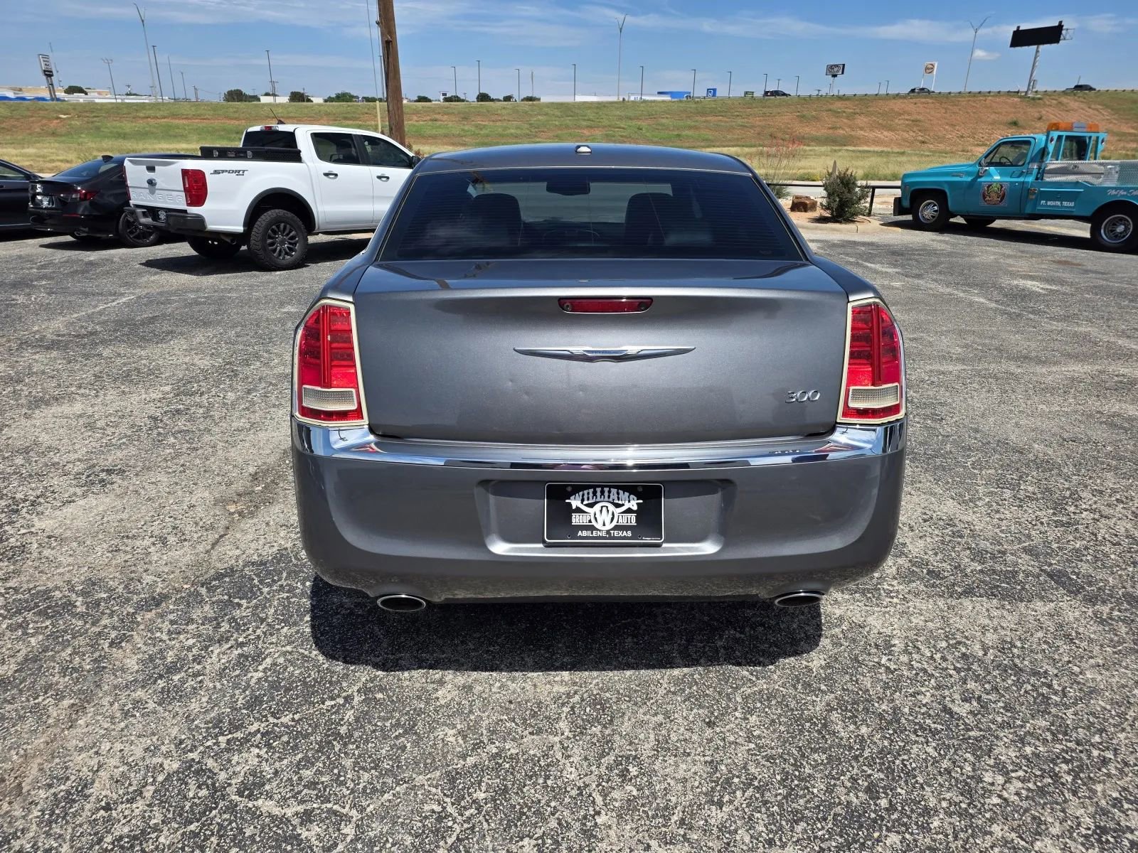 Used 2011 Chrysler 300 Limited w/ Sound Group RWD image 7