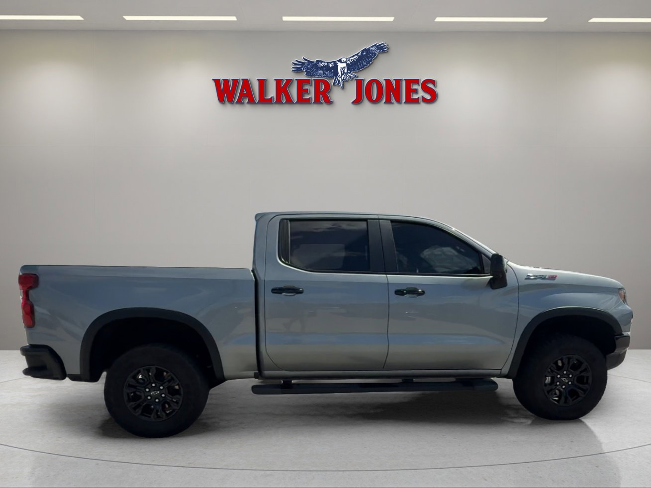 Used 2023 Chevrolet Silverado 1500 ZR2 w/ Technology Package image 4