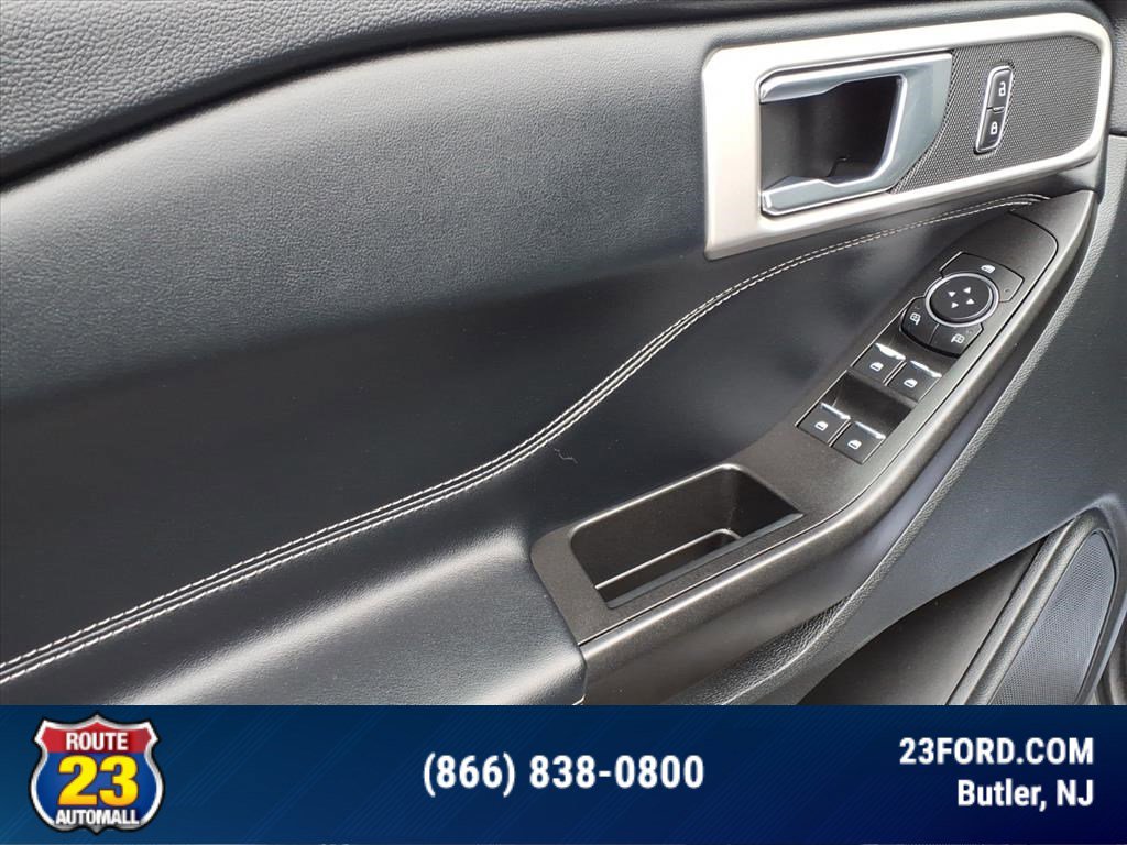 Used 2020 Ford Explorer XLT w/ Equipment Group 202A image 11