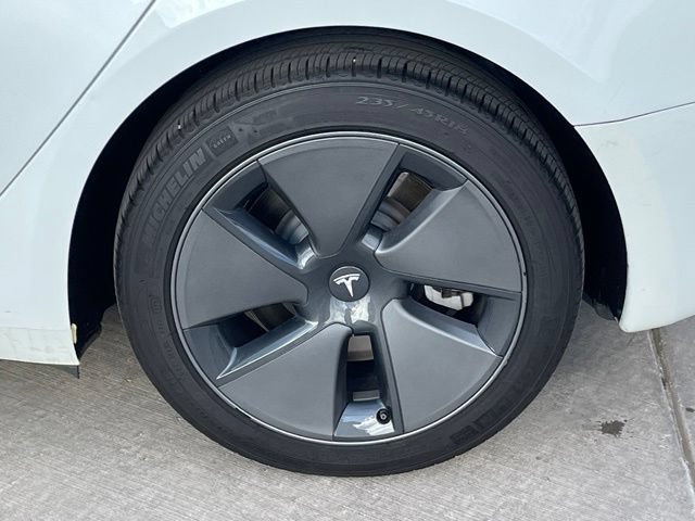 Used 2023 Tesla Model 3 Standard Range RWD image 4