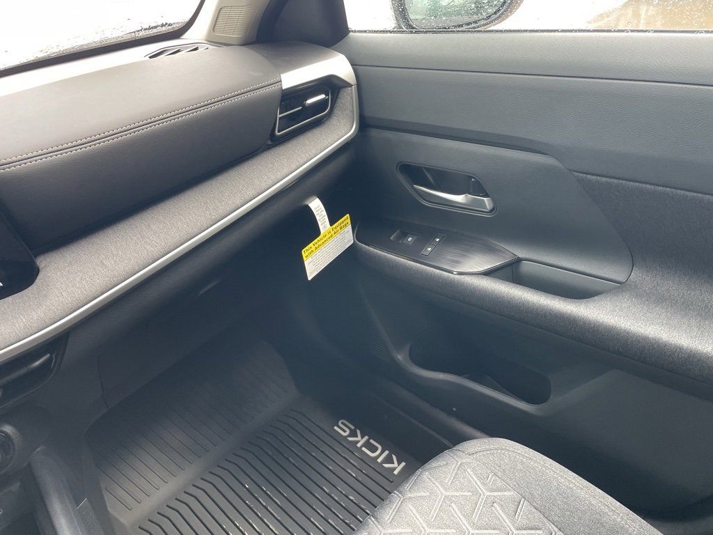 New 2026 Nissan Kicks SV w/ Cold Weather Package image 17