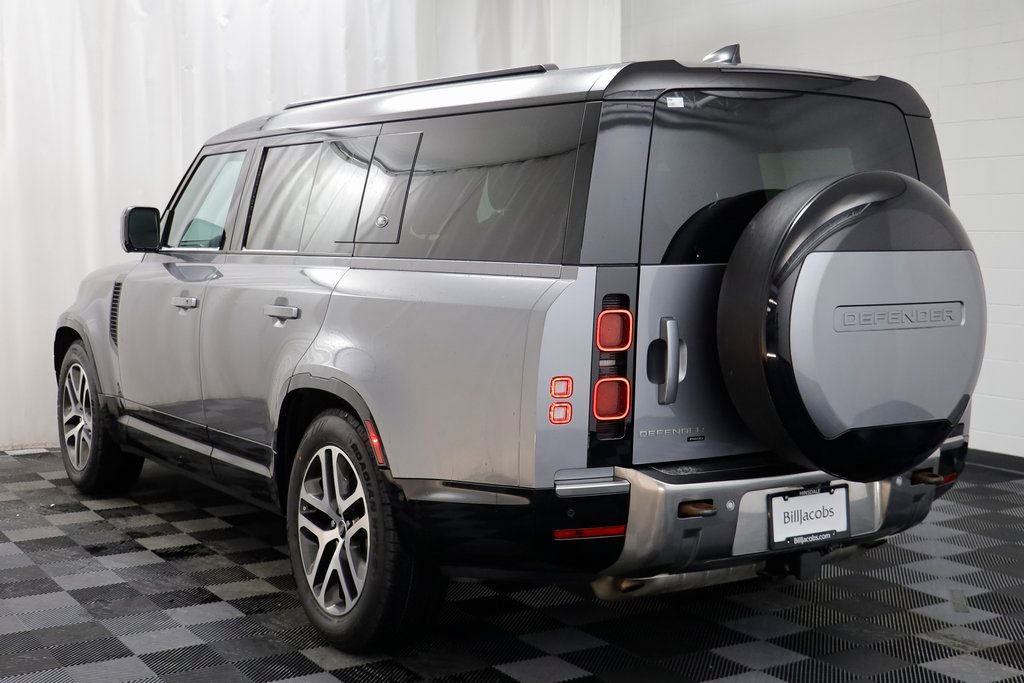 Used 2023 Land Rover Defender 130 SE image 17