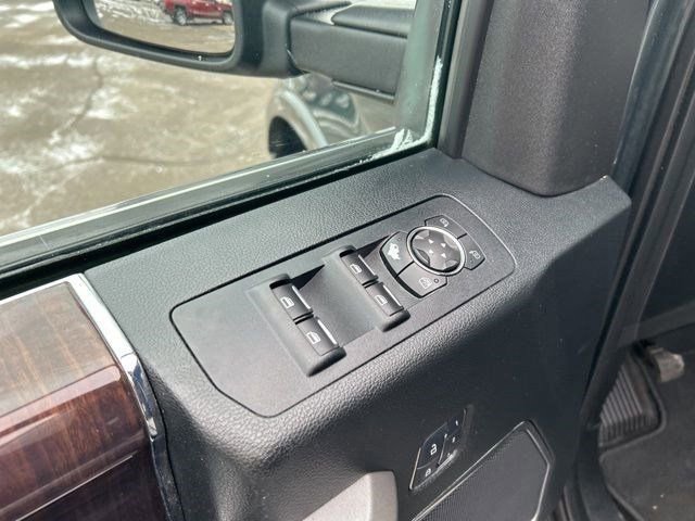 Used 2015 Ford F150 Platinum w/ Equipment Group 701A Luxury image 13