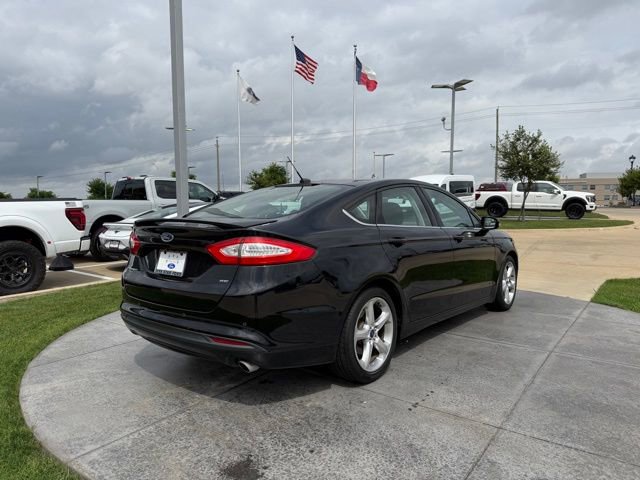 Used 2016 Ford Fusion SE w/ Equipment Group 201A image 6
