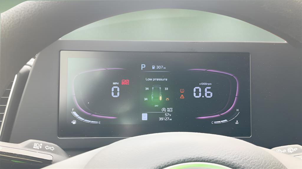 Used 2024 Kia Sportage LX image 19