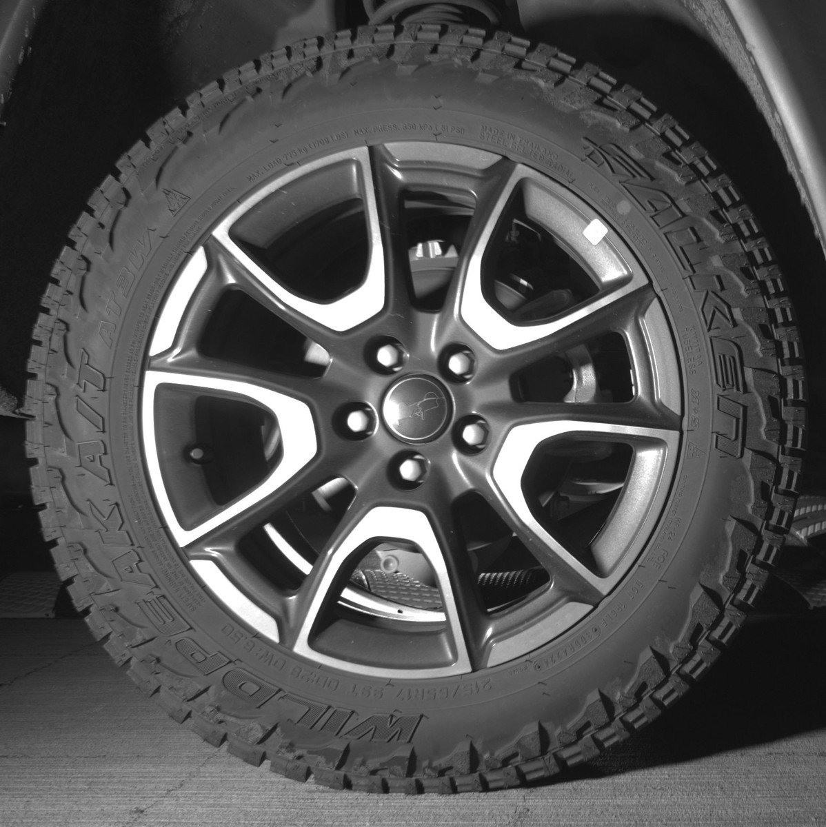 Used 2025 Jeep Compass Trailhawk image 15