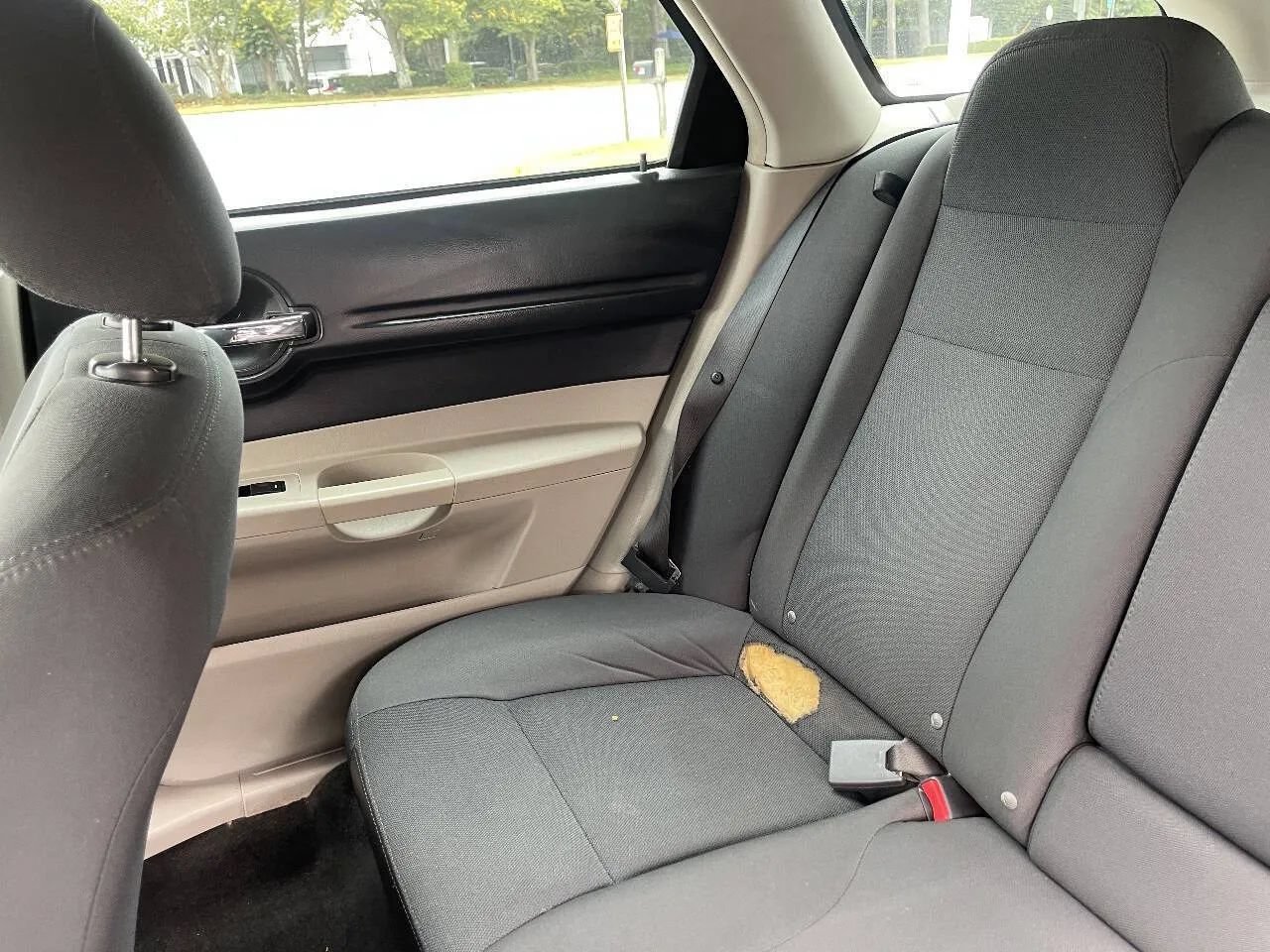 Used 2006 Dodge Magnum SE RWD image 24