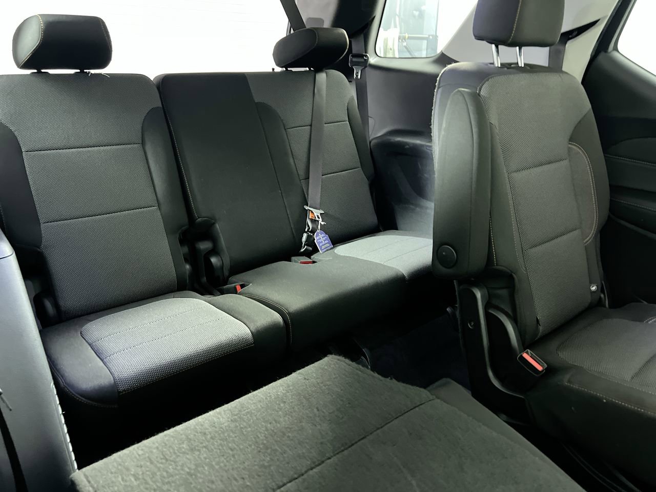Used 2021 Chevrolet Traverse LT FWD image 31