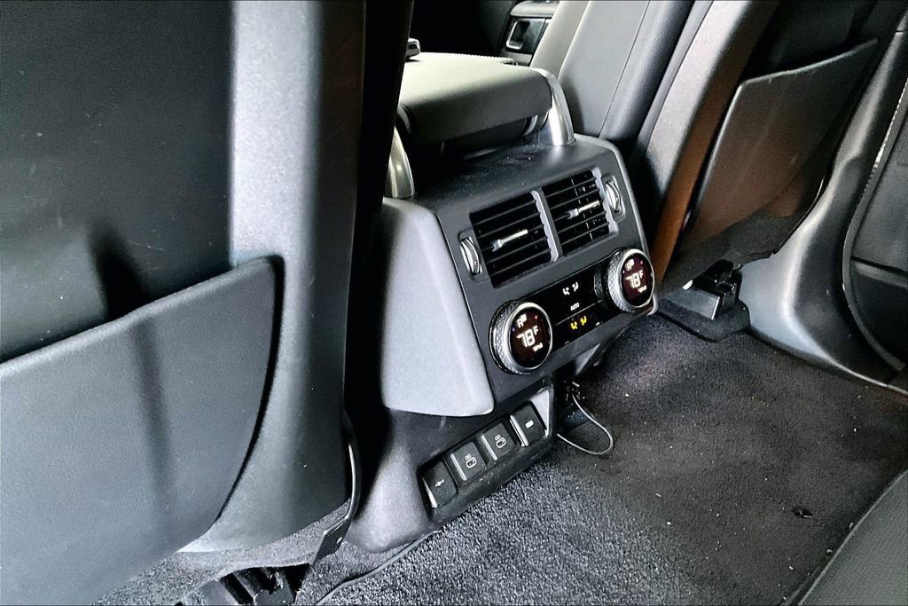 Used 2022 Land Rover Discovery S R-Dynamic image 31