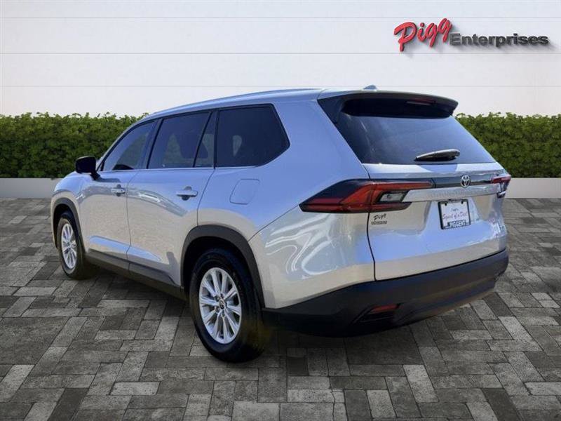 Used 2026 Toyota Grand Highlander FWD image 2