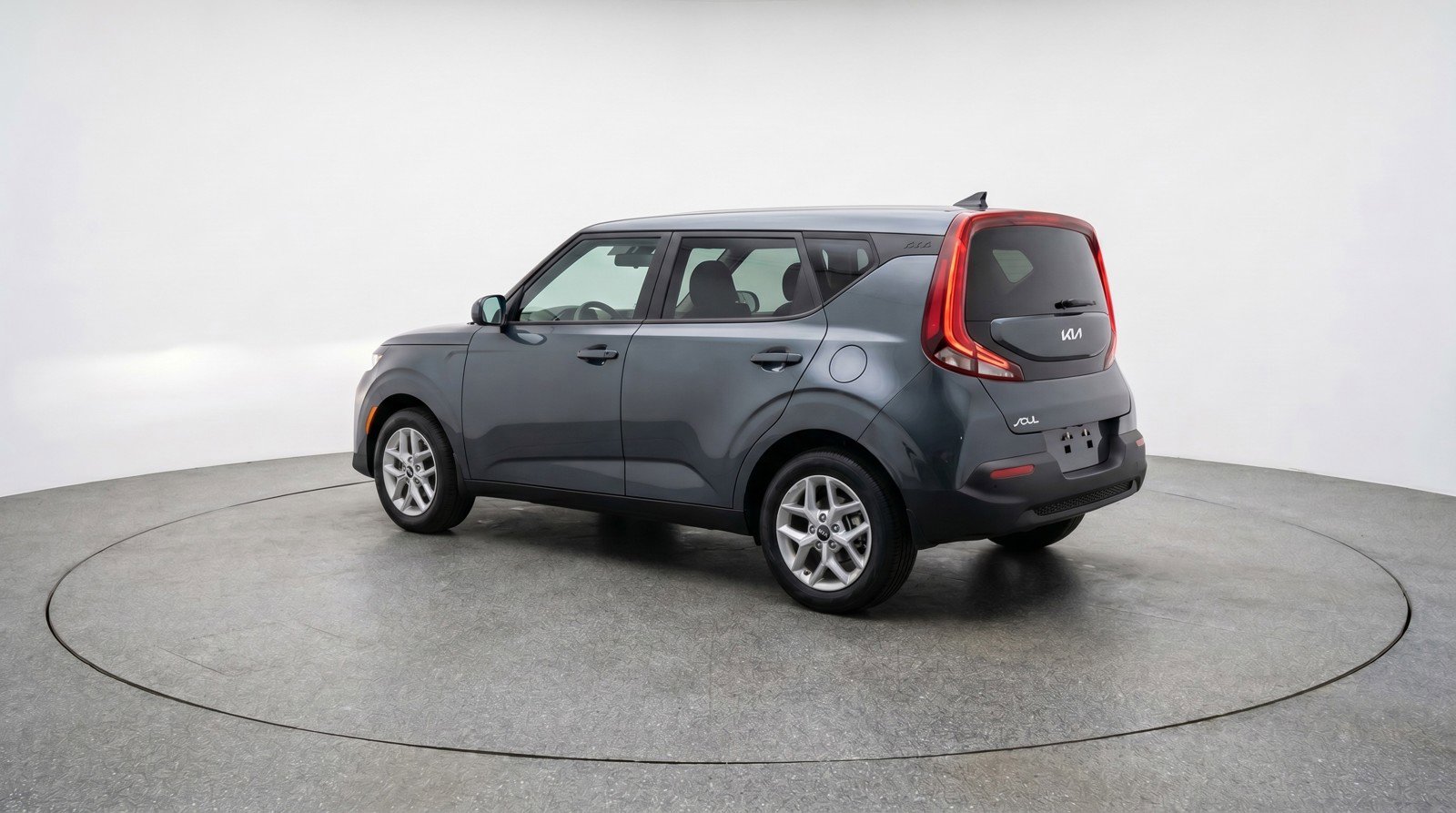 Used 2025 Kia Soul LX w/ LX Technology Package FWD image 6