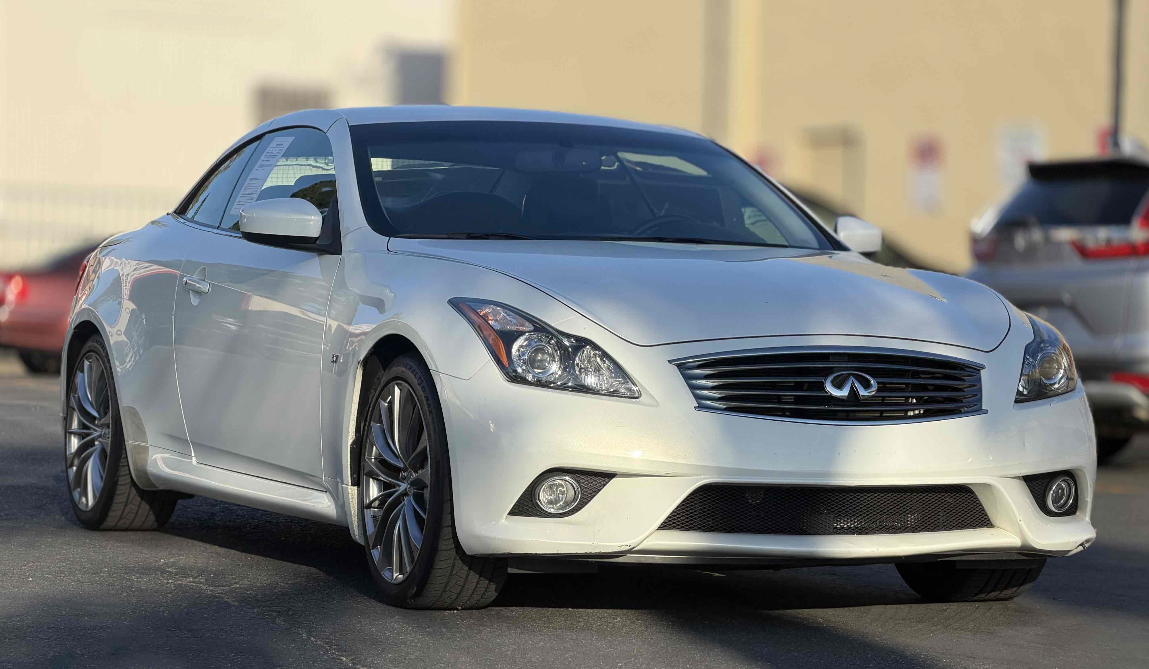 Used 2014 INFINITI Q60 Convertible w/ Premium Package RWD image 7