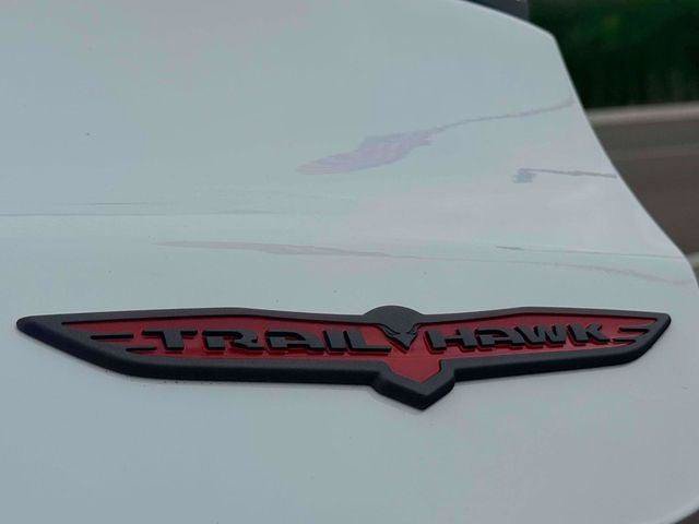 Certified 2025 Jeep Compass Trailhawk AWD/4WD image 12