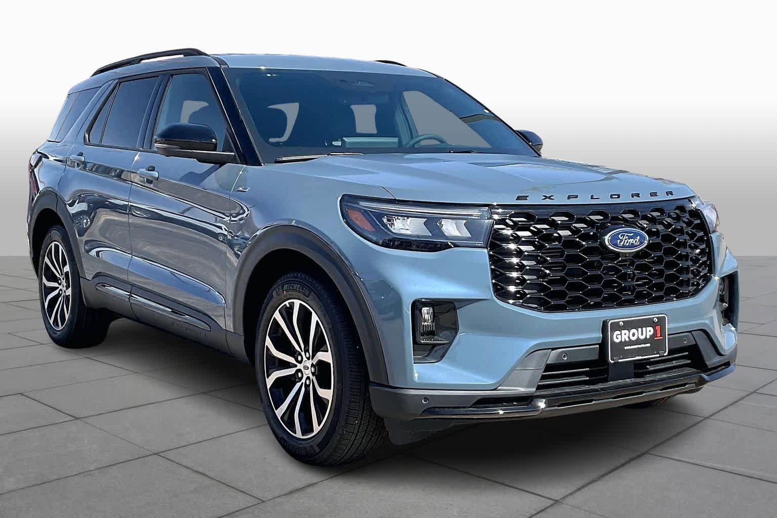 New 2026 Ford Explorer ST-Line w/ Premium Package image 2
