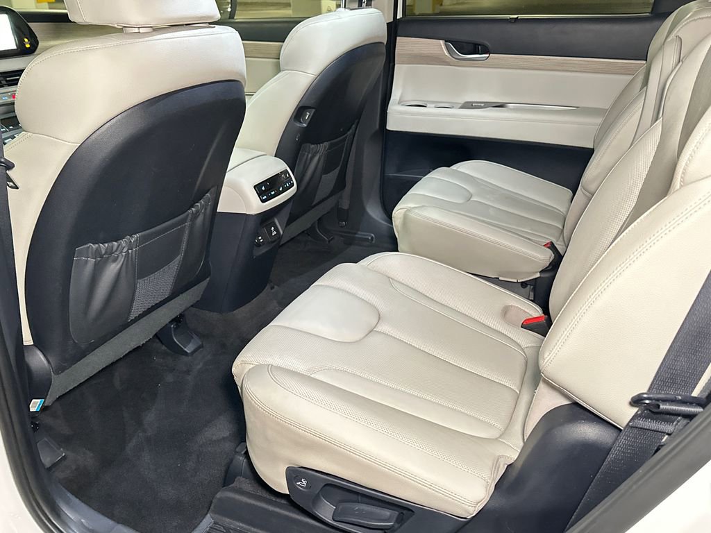 Used 2021 Hyundai Palisade SEL w/ Premium Package image 16