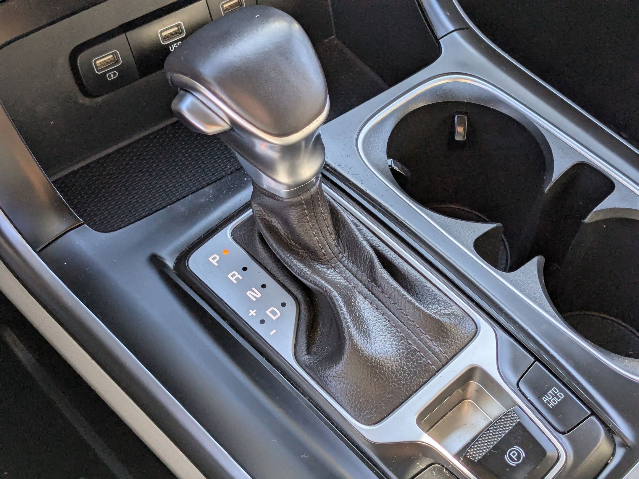 Used 2024 Kia Carnival LX image 25