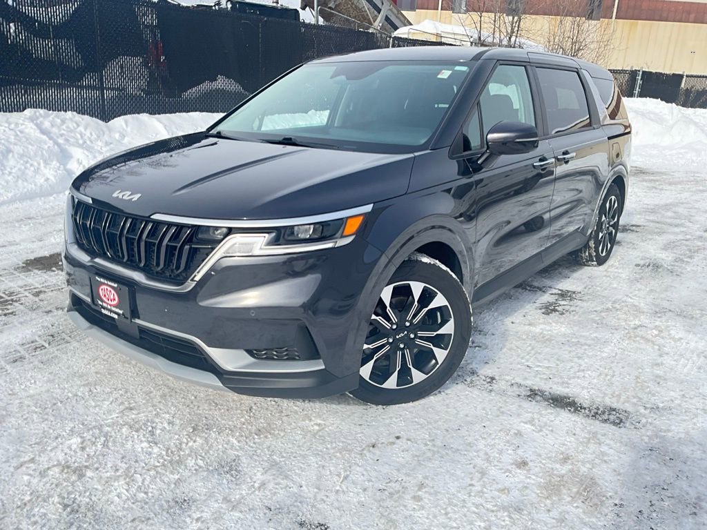 Used 2024 Kia Carnival EX