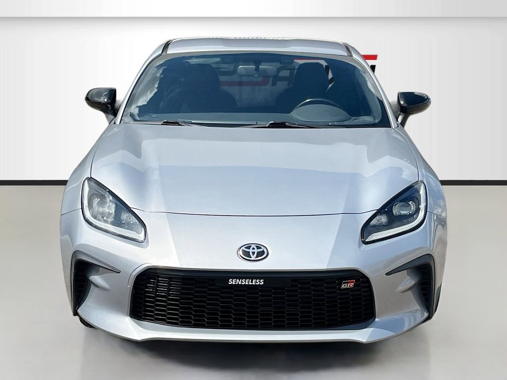 Used 2023 Toyota GR86 image 2