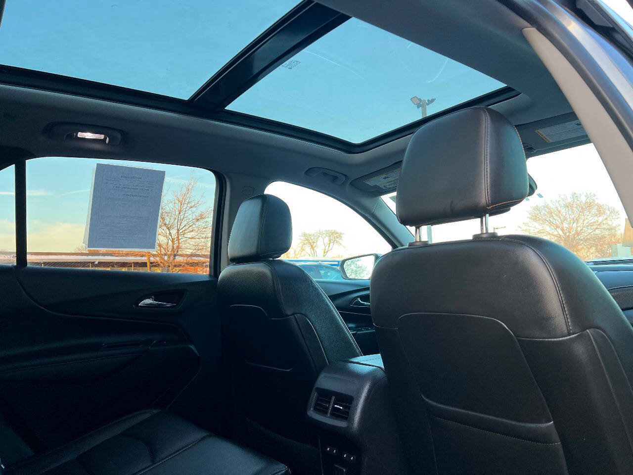 Used 2019 Chevrolet Equinox Premier FWD image 29