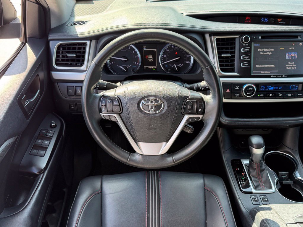 Used 2019 Toyota Highlander SE FWD image 10