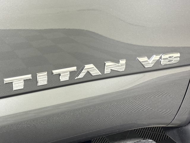 Used 2018 Nissan Titan SL AWD/4WD image 17