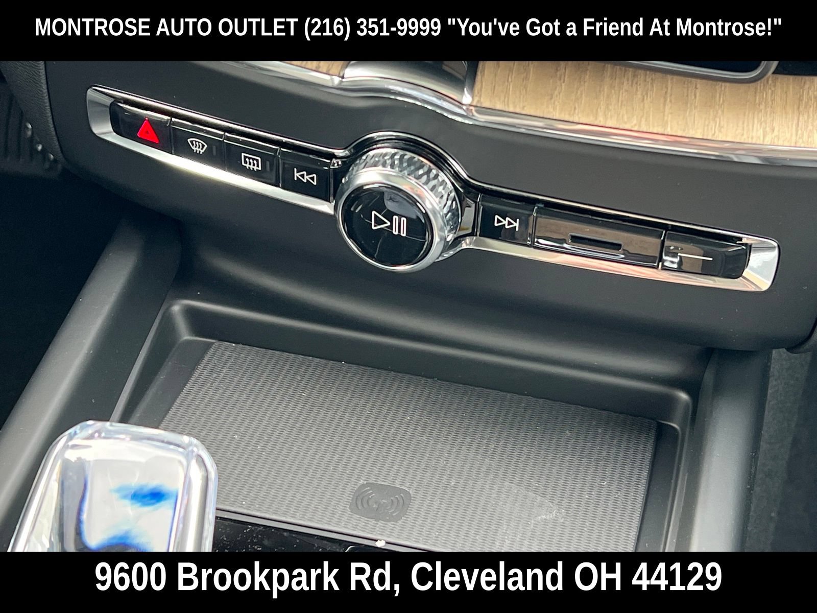 New 2026 Volvo XC60 B5 Plus w/ Protection Package Premier AWD/4WD image 24
