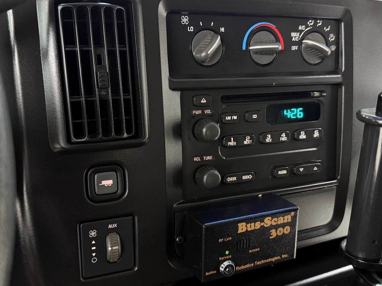 Used 2004 Chevrolet Express 3500 3500 2dr Commercial/Cutaway/Ch w/ School Bus Package image 60