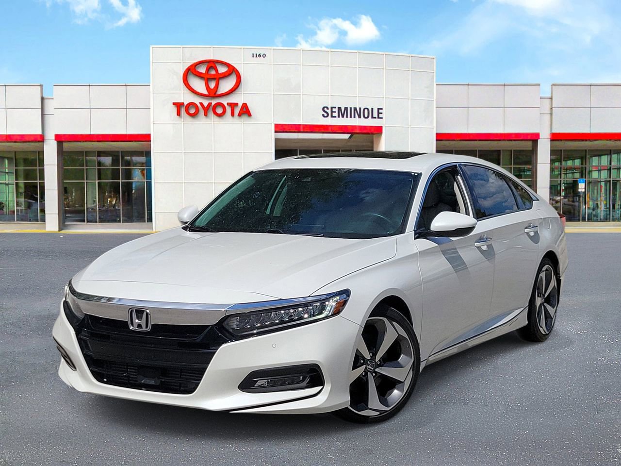Used 2018 Honda Accord Touring image 1