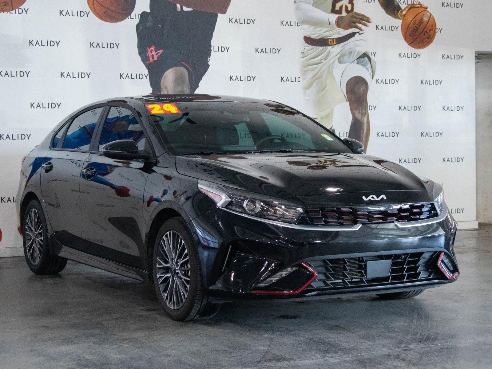 Used 2024 Kia Forte GT-Line image 19