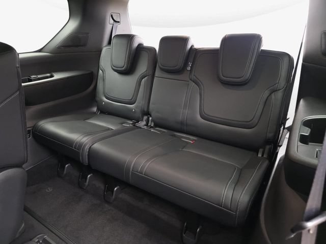 Used 2025 Nissan Armada PRO-4X AWD/4WD image 40