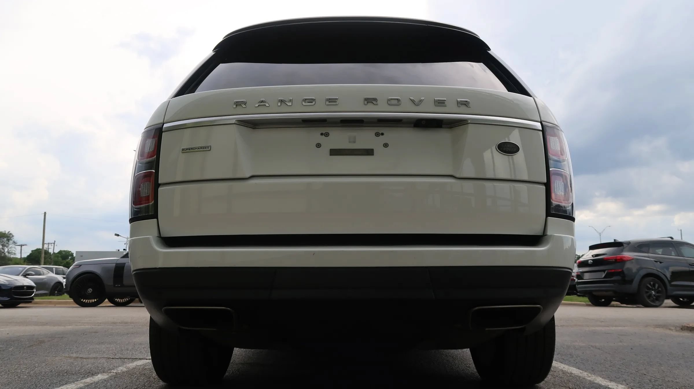 Used 2018 Land Rover Range Rover Long Wheelbase Supercharged AWD/4WD image 10