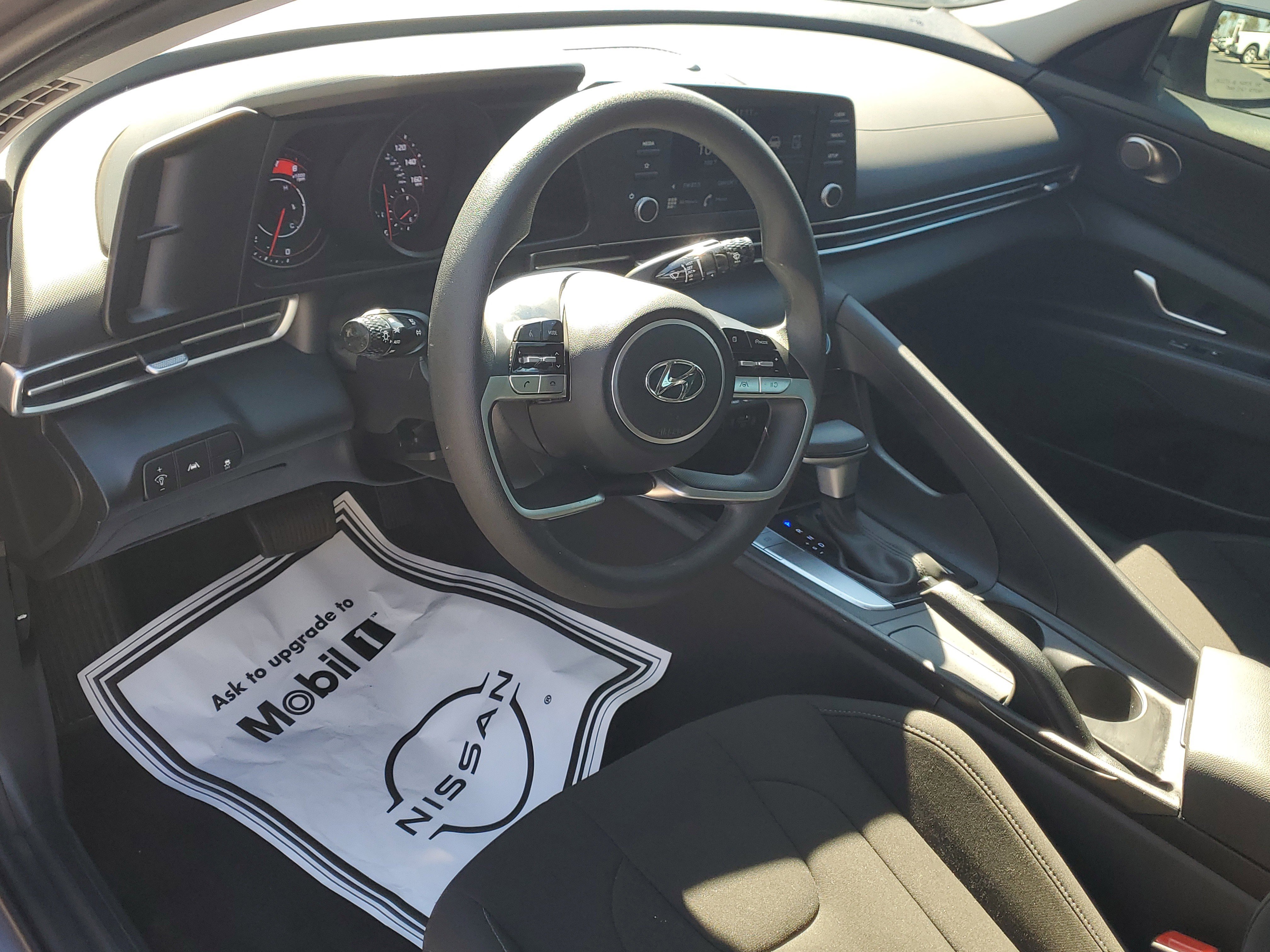 Used 2023 Hyundai Elantra SEL image 20