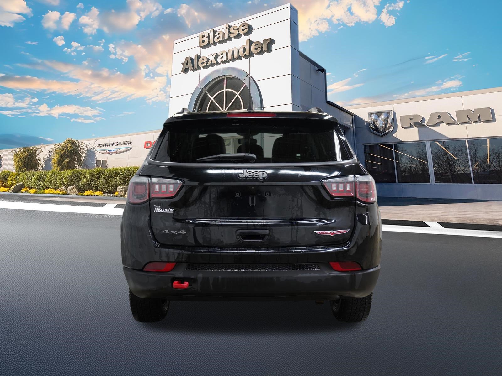 Used 2020 Jeep Compass Trailhawk image 4